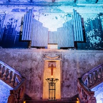 Выставка «Рок, кино и пламя: три века Анненкирхе»